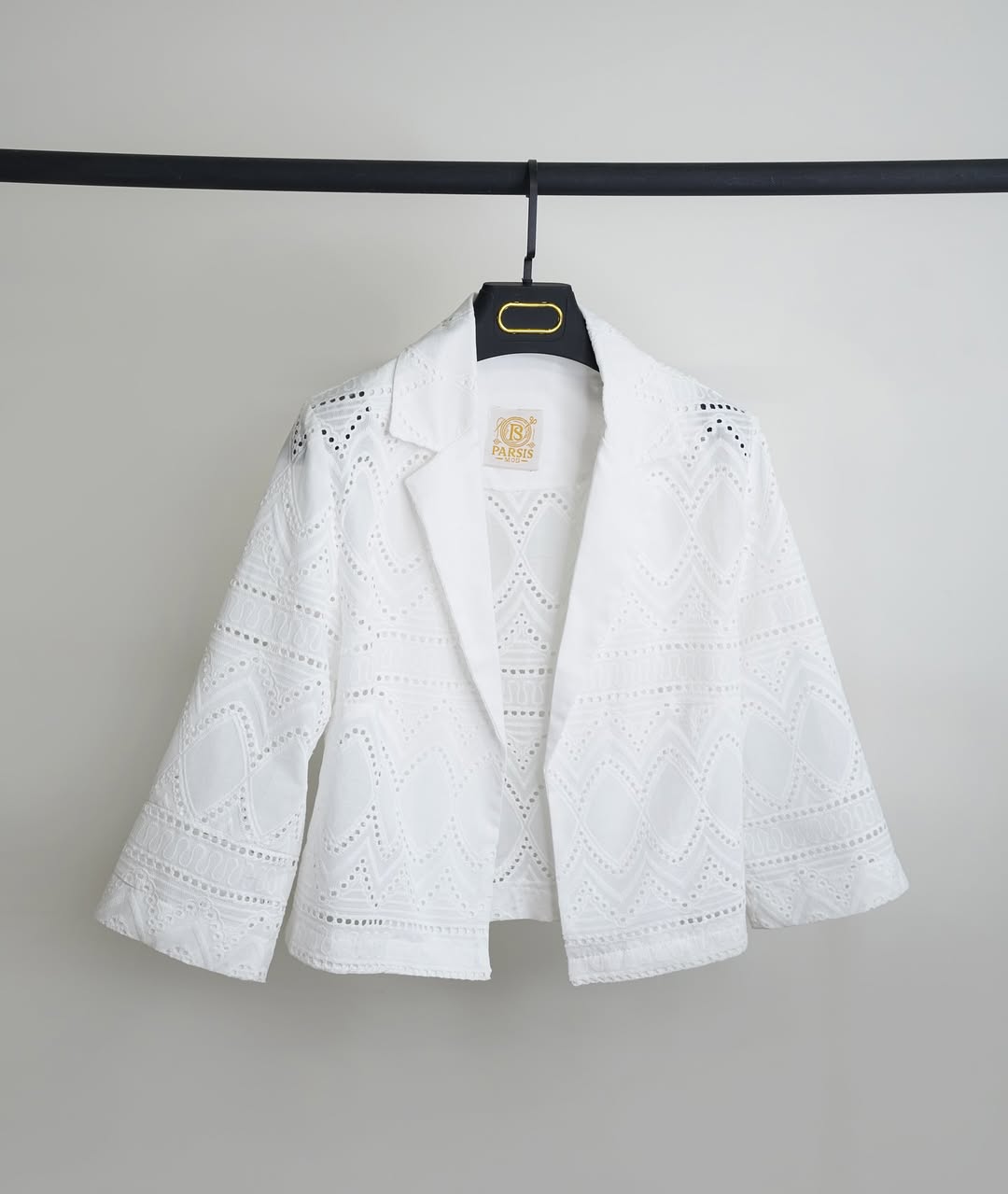 کت و شلوارک خامه‌دوزی سفید سایز ۳۶ تا ۴۰